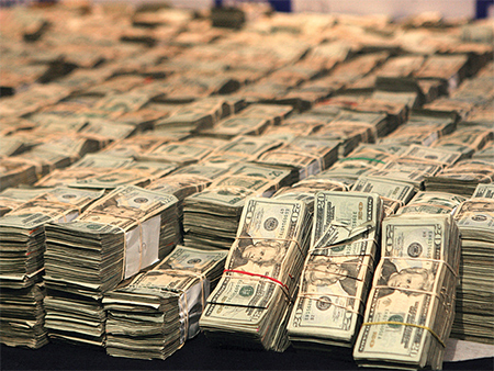 Cada año se blanquean 1,6 billones de dólares en el mundo